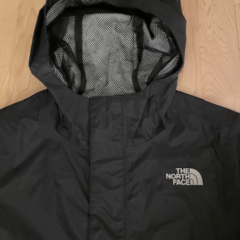 Girls like new North Face rain jacket